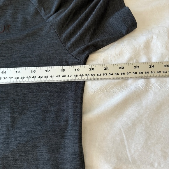 Hurley Men's Gray Performance Short Sleeve Athletic Golf Polo Shirt Size Small - Picture 7 of 10